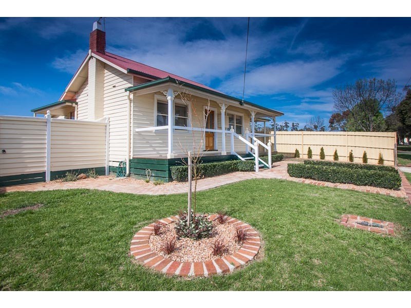 185 O’Shanassy Street, Sunbury VIC 3429