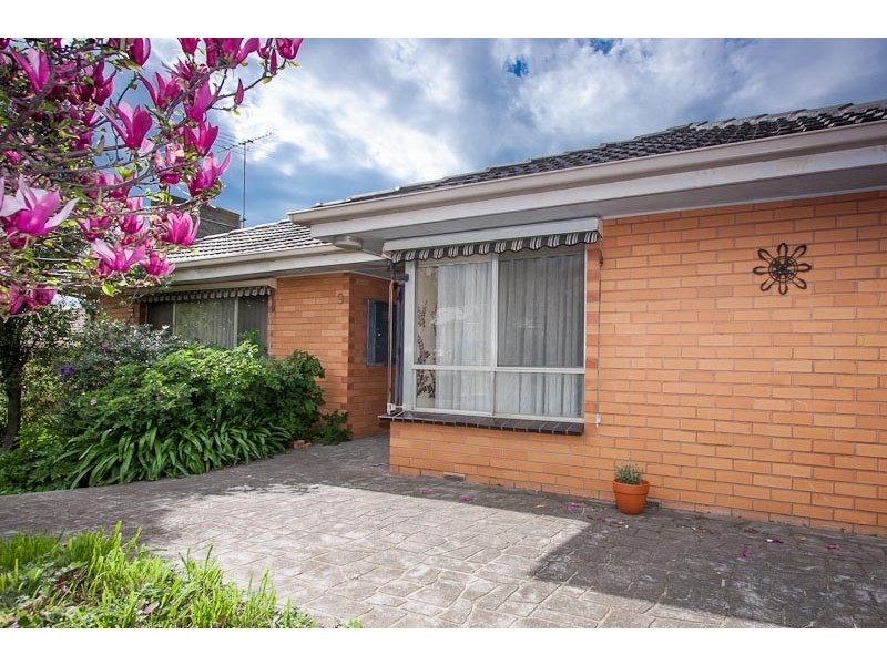 9 Terence Street, Sunbury VIC 3429