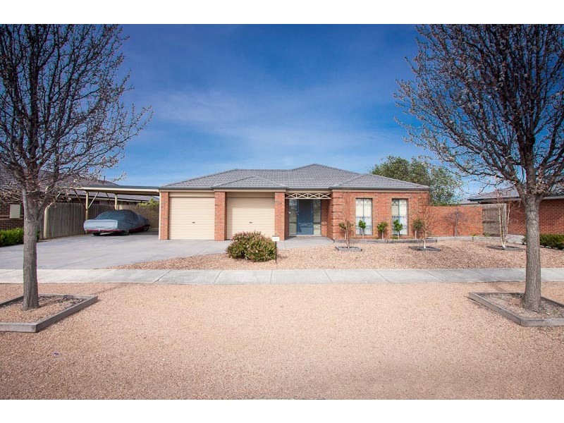 60 Bradman Drive, Sunbury VIC 3429