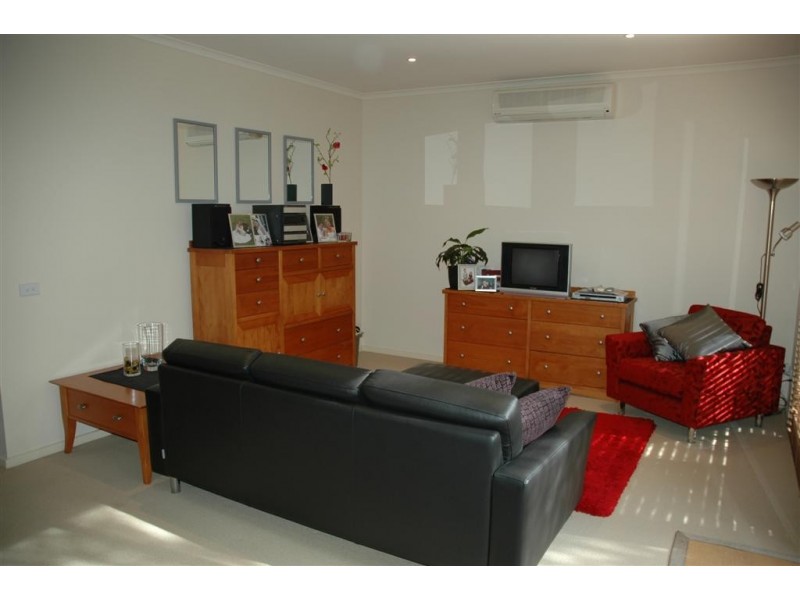 2/26 PASLEY STREET, Sunbury VIC 3429