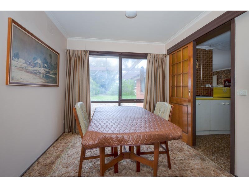 8 Carnoustie Drive, Sunbury VIC 3429