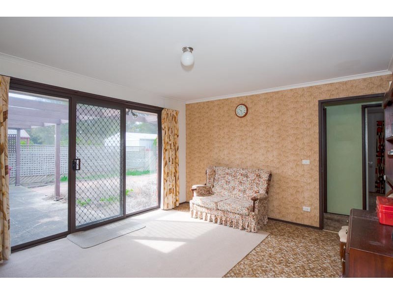 8 Carnoustie Drive, Sunbury VIC 3429