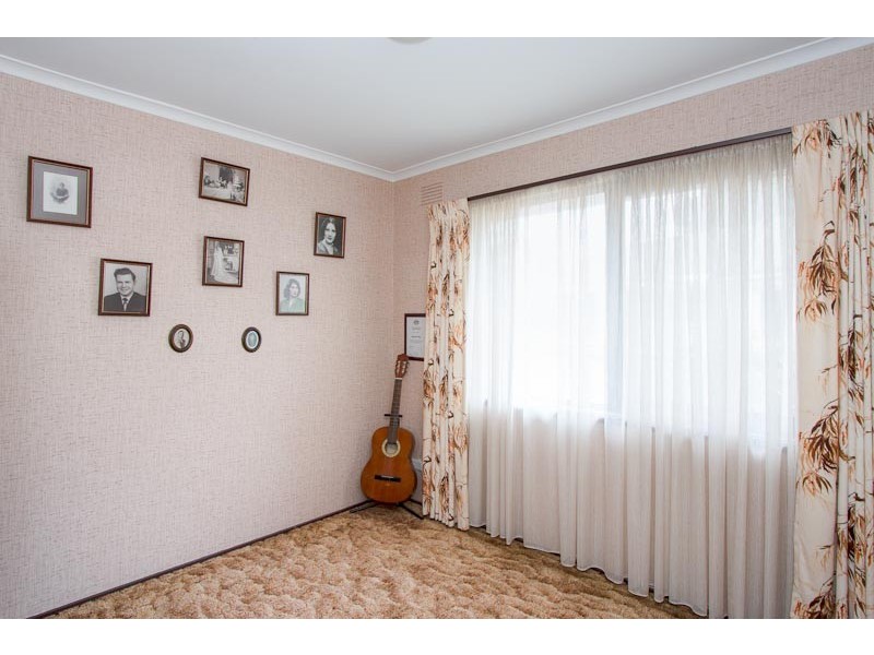 8 Carnoustie Drive, Sunbury VIC 3429