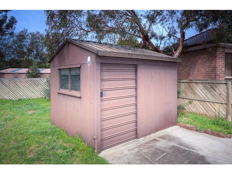 8 Carnoustie Drive, Sunbury VIC 3429