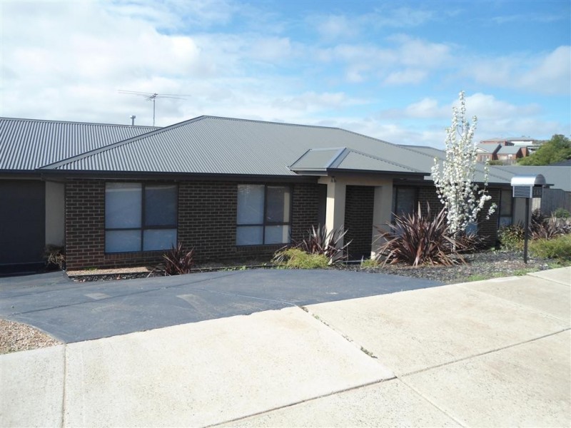 145 PHILLIP DRIVE, Sunbury VIC 3429