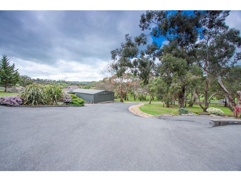 24 Winilba Road, Sunbury VIC 3429