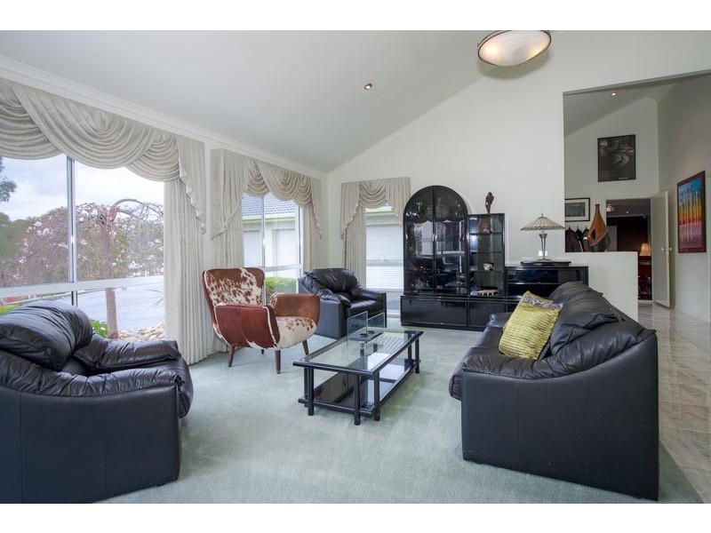 24 Winilba Road, Sunbury VIC 3429