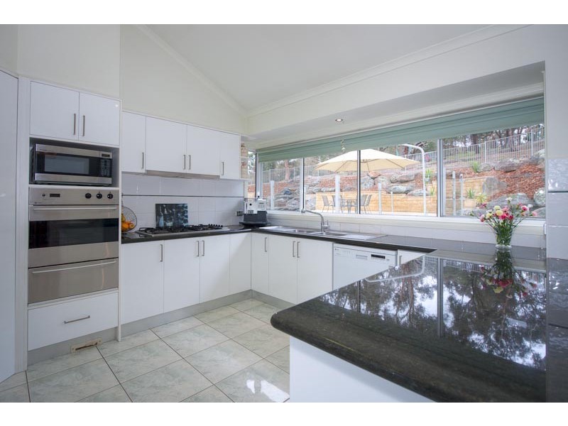 24 Winilba Road, Sunbury VIC 3429