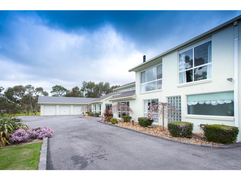 24 Winilba Road, Sunbury VIC 3429