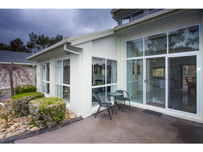 24 Winilba Road, Sunbury VIC 3429