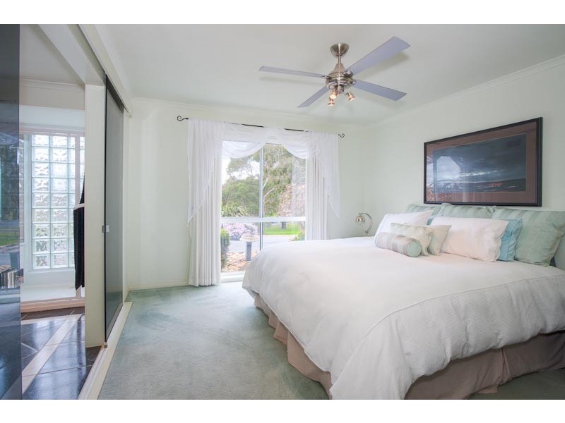24 Winilba Road, Sunbury VIC 3429