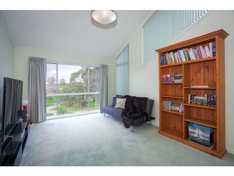 24 Winilba Road, Sunbury VIC 3429