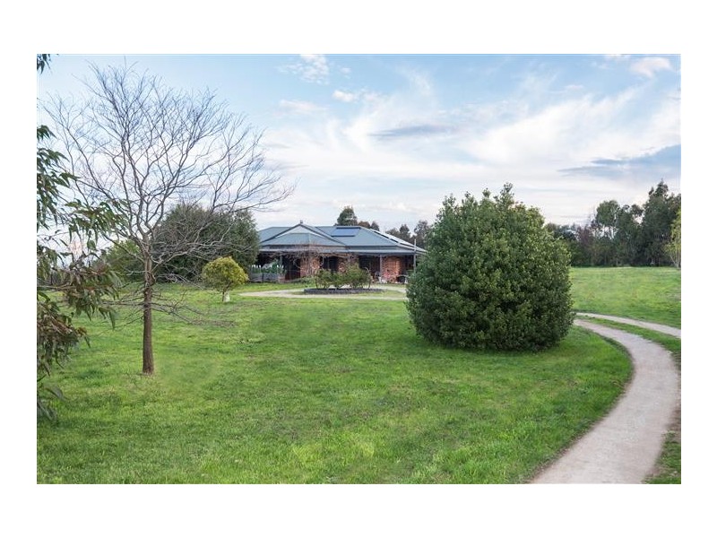 60 Tarrawarra Lane, Romsey VIC 3434
