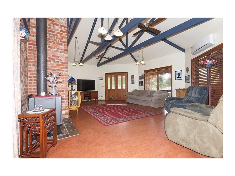 60 Tarrawarra Lane, Romsey VIC 3434