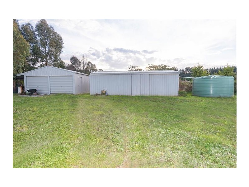 60 Tarrawarra Lane, Romsey VIC 3434