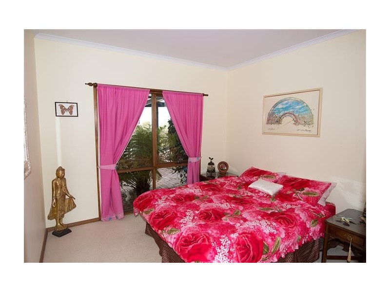 60 Tarrawarra Lane, Romsey VIC 3434