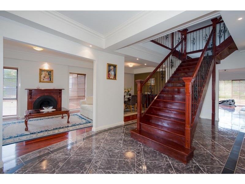 4 Bundanoon Avenue, Sunbury VIC 3429
