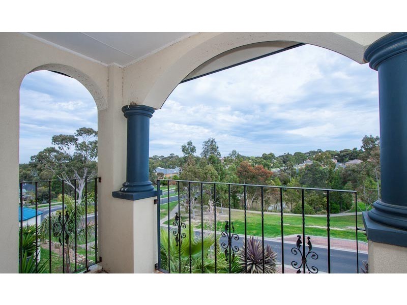 4 Bundanoon Avenue, Sunbury VIC 3429