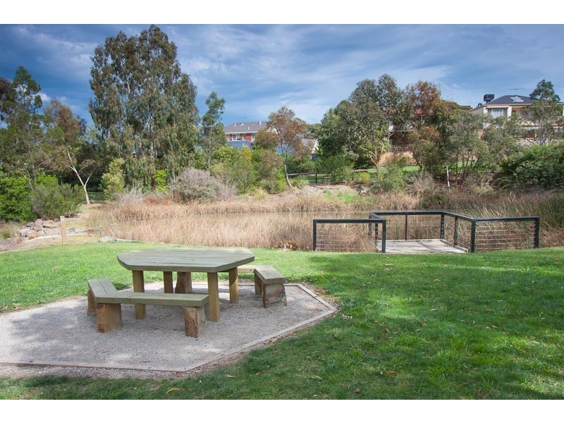 4 Bundanoon Avenue, Sunbury VIC 3429
