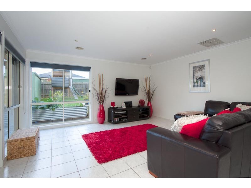 9 Sassafras Drive, Sunbury VIC 3429
