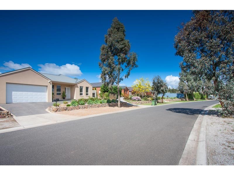 9 Sassafras Drive, Sunbury VIC 3429
