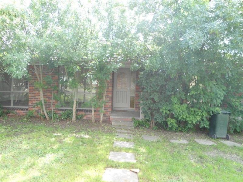 38 BLAXLAND DRIVE, Sunbury VIC 3429