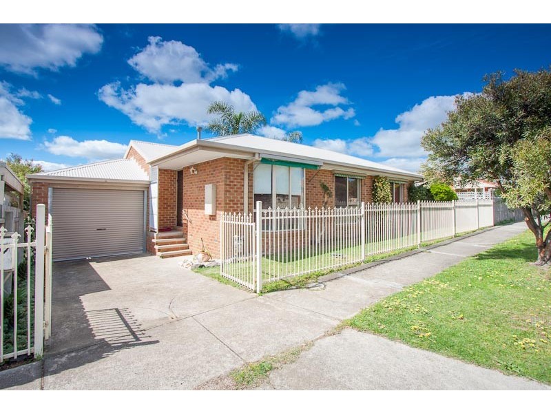 67 Olive Grove, Sunbury VIC 3429