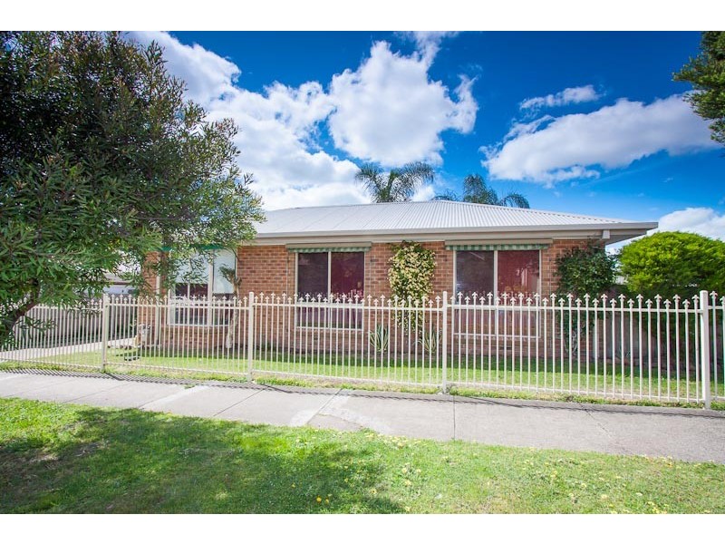 67 Olive Grove, Sunbury VIC 3429