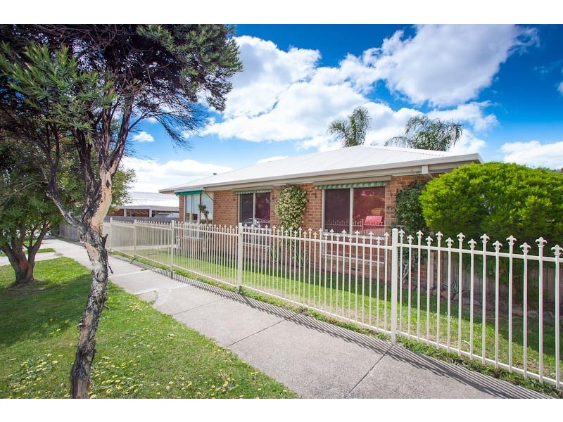 67 Olive Grove, Sunbury VIC 3429