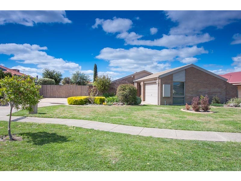 7 Bradman Drive, Sunbury VIC 3429