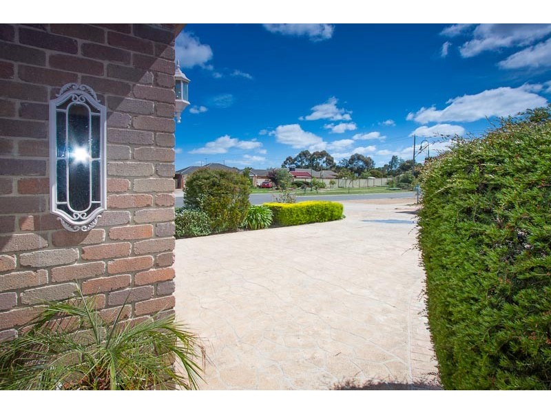 7 Bradman Drive, Sunbury VIC 3429