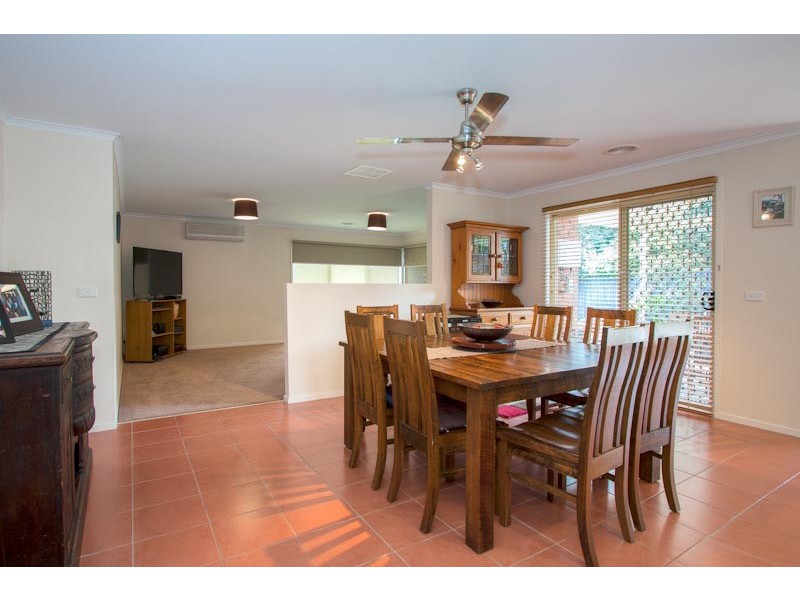 20 Paperbark Avenue, Sunbury VIC 3429