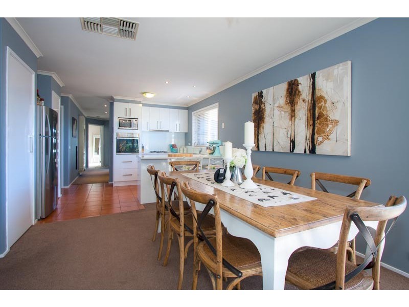 37 Davenport Drive, Sunbury VIC 3429