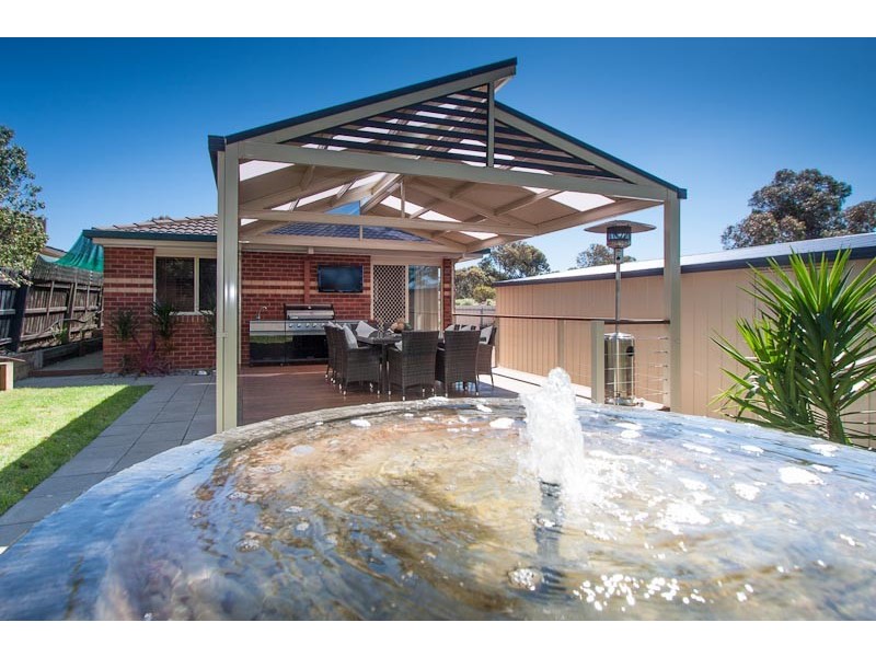 37 Davenport Drive, Sunbury VIC 3429