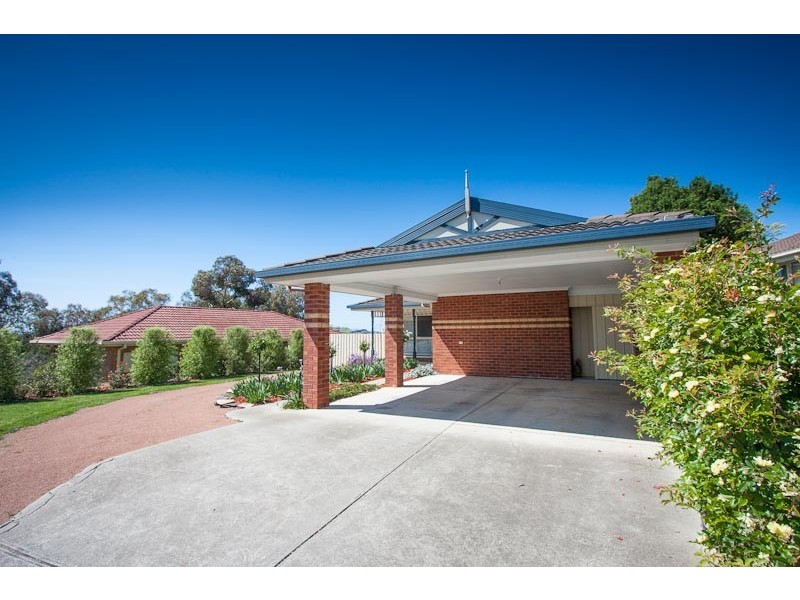 37 Davenport Drive, Sunbury VIC 3429