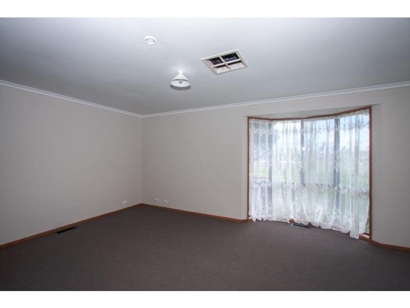 31 Kingsley Drive, Sunbury VIC 3429