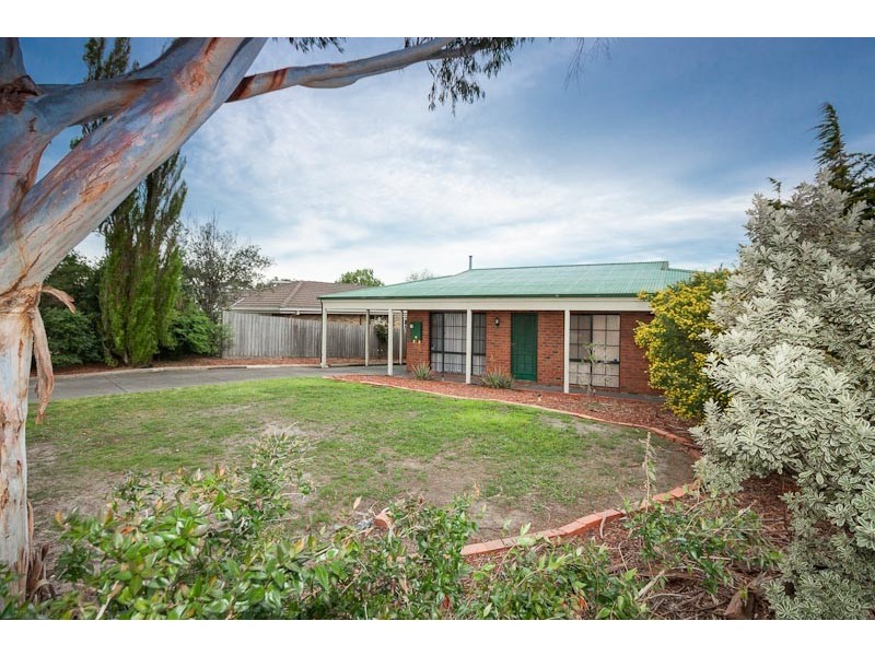 11 La Perouse Close, Sunbury VIC 3429