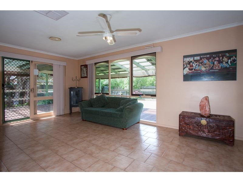 7 McMahon Court, Sunbury VIC 3429