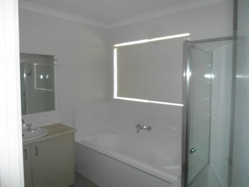 10/8 PADS WAY, Sunbury VIC 3429