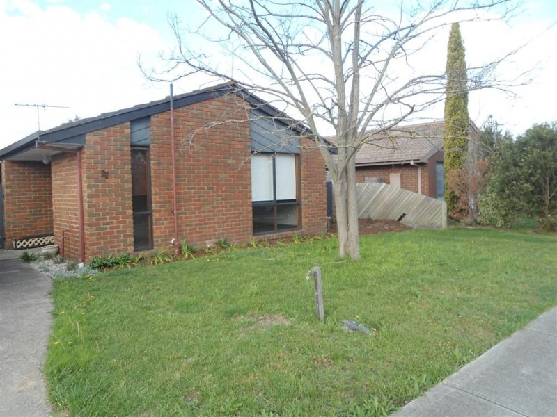 25 MUIRFIELD DRIVE, Sunbury VIC 3429