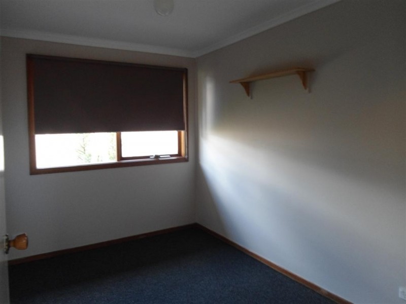 25 MUIRFIELD DRIVE, Sunbury VIC 3429