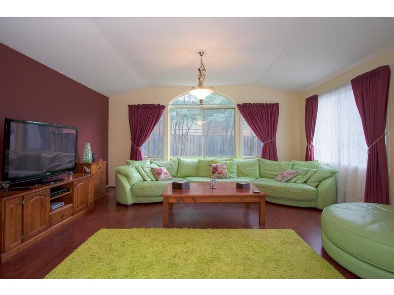 32 Licence Road, Diggers Rest VIC 3427