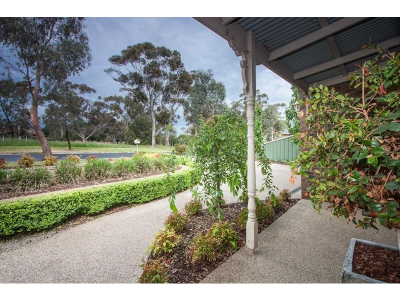 37 Norman Avenue, Sunbury VIC 3429