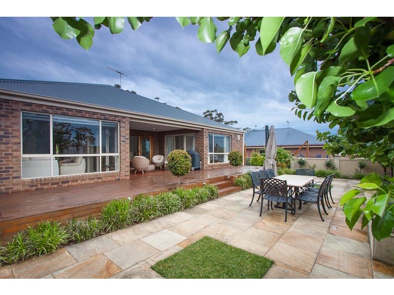 37 Norman Avenue, Sunbury VIC 3429