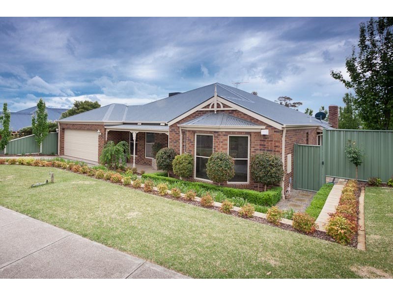 37 Norman Avenue, Sunbury VIC 3429