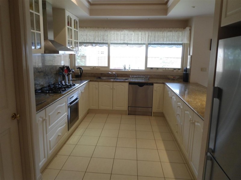30 THE SKYLINE, Sunbury VIC 3429