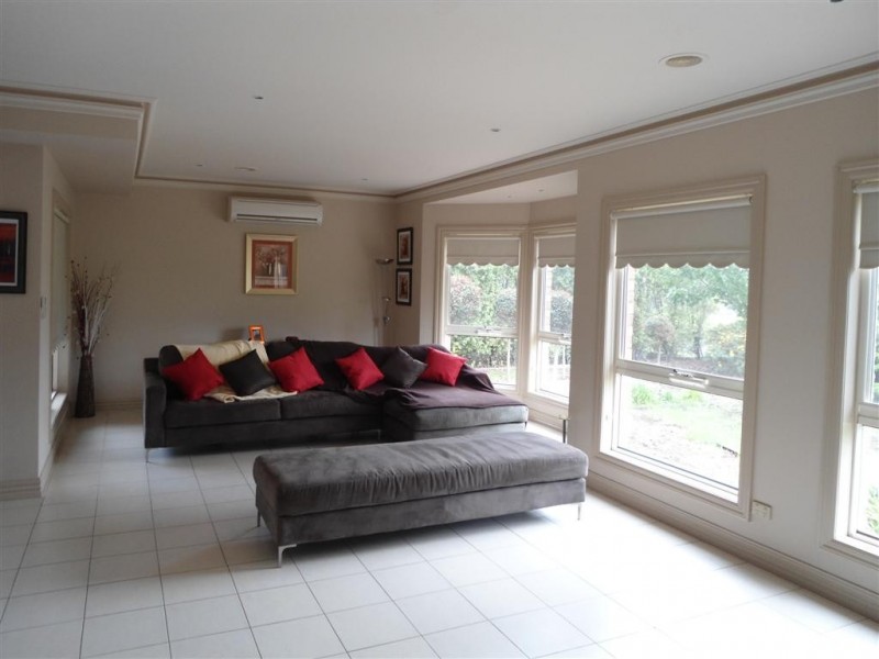 30 THE SKYLINE, Sunbury VIC 3429