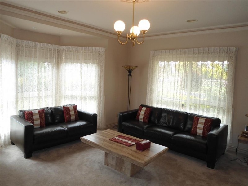 30 THE SKYLINE, Sunbury VIC 3429
