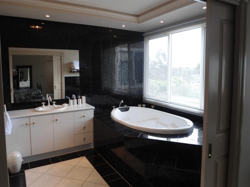 30 THE SKYLINE, Sunbury VIC 3429