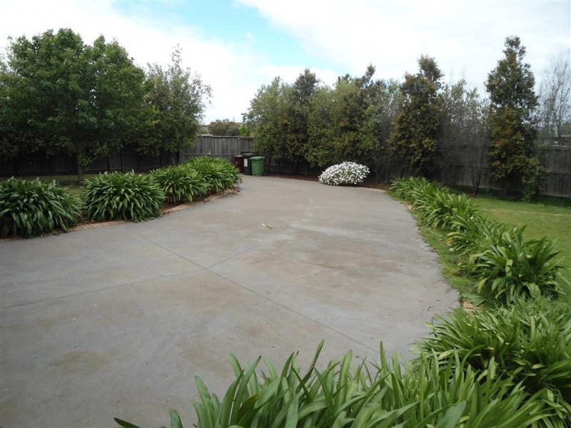 30 THE SKYLINE, Sunbury VIC 3429